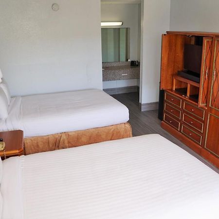 Hotel Elev8 คอนโร ภายนอก รูปภาพ