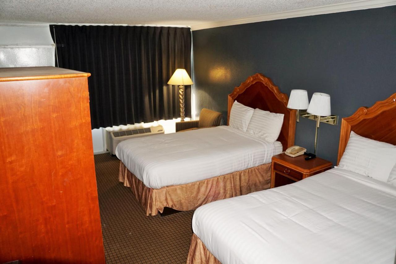 Hotel Elev8 คอนโร ภายนอก รูปภาพ