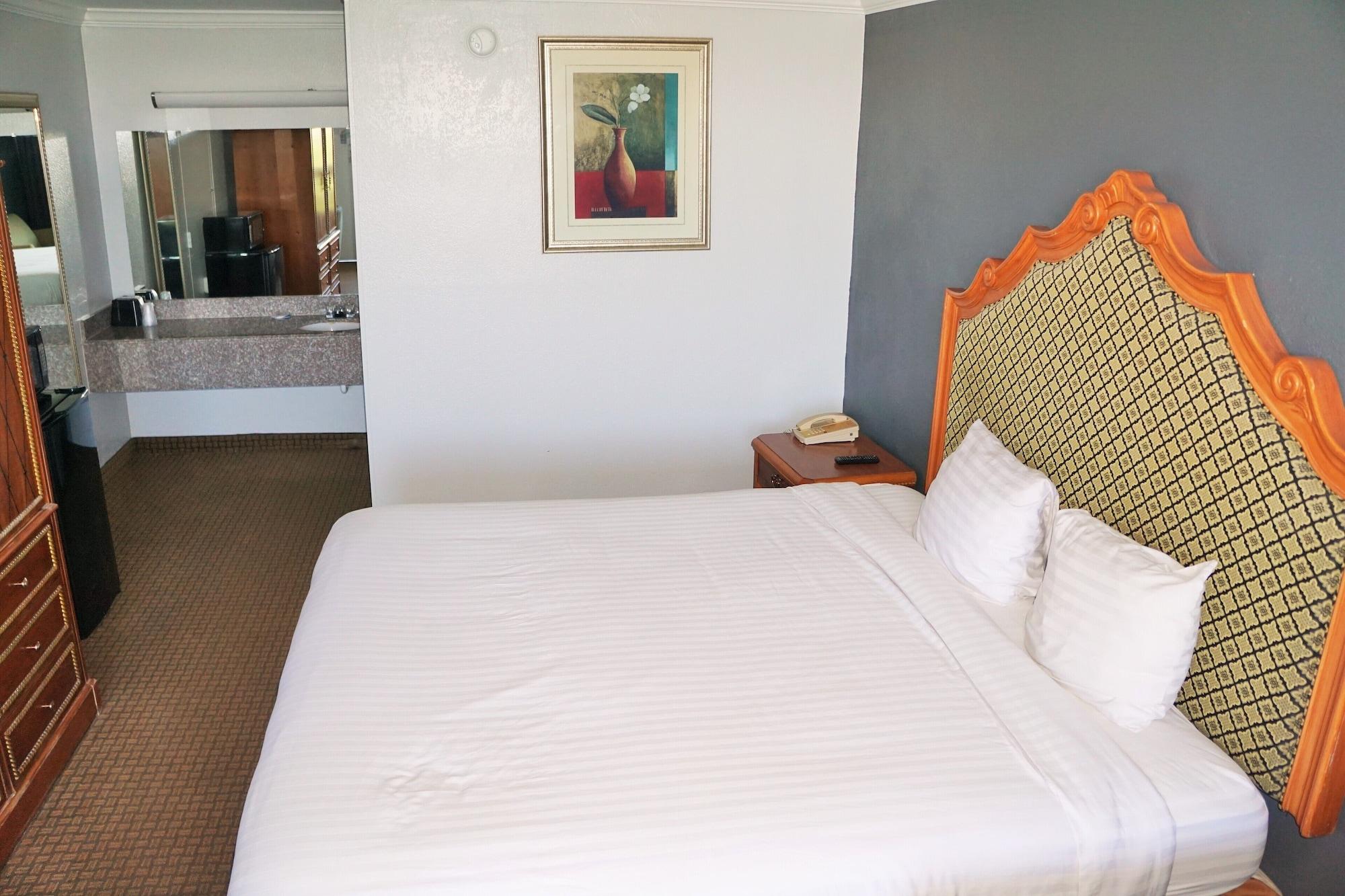 Hotel Elev8 คอนโร ภายนอก รูปภาพ