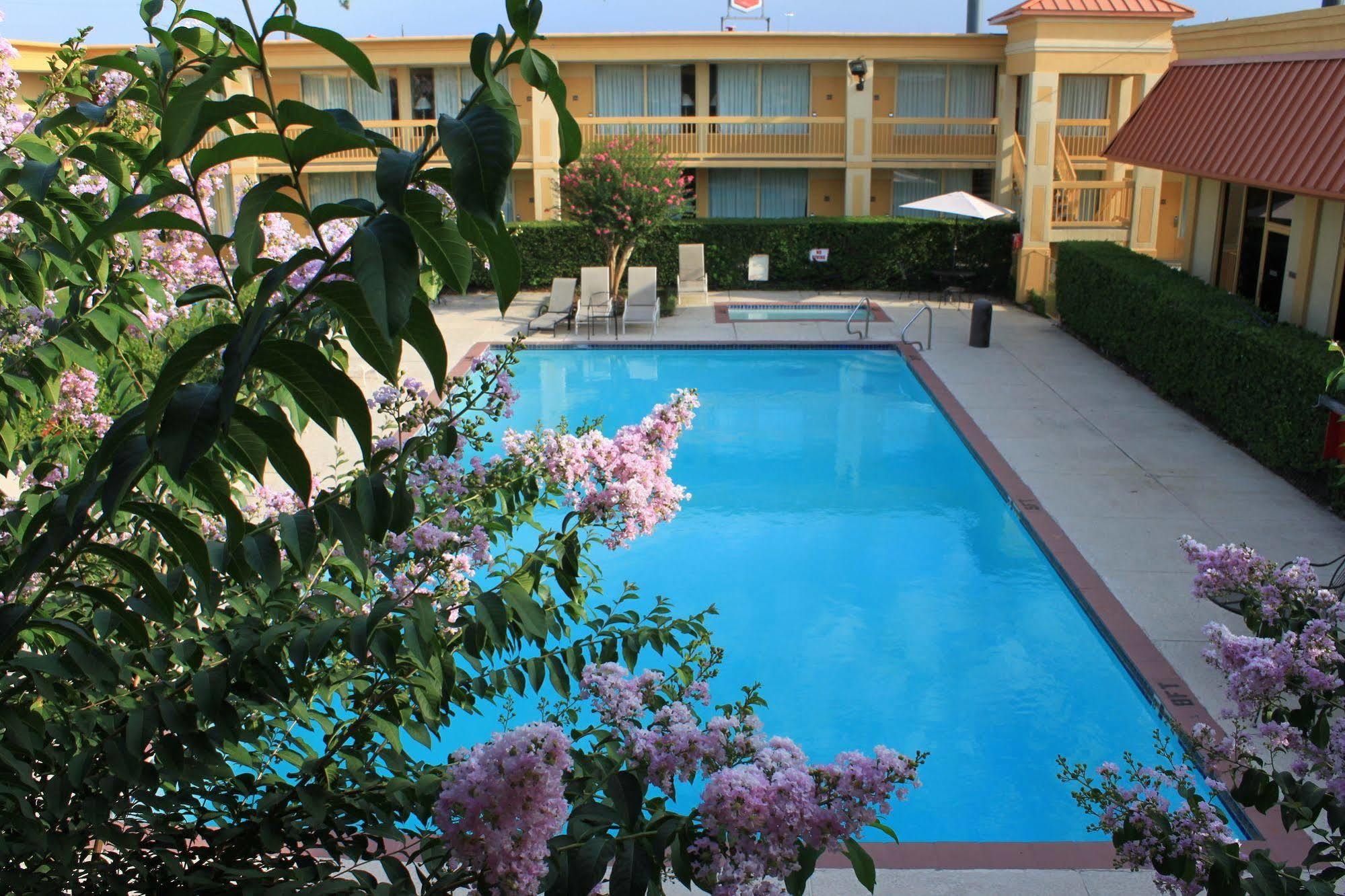 Hotel Elev8 คอนโร ภายนอก รูปภาพ